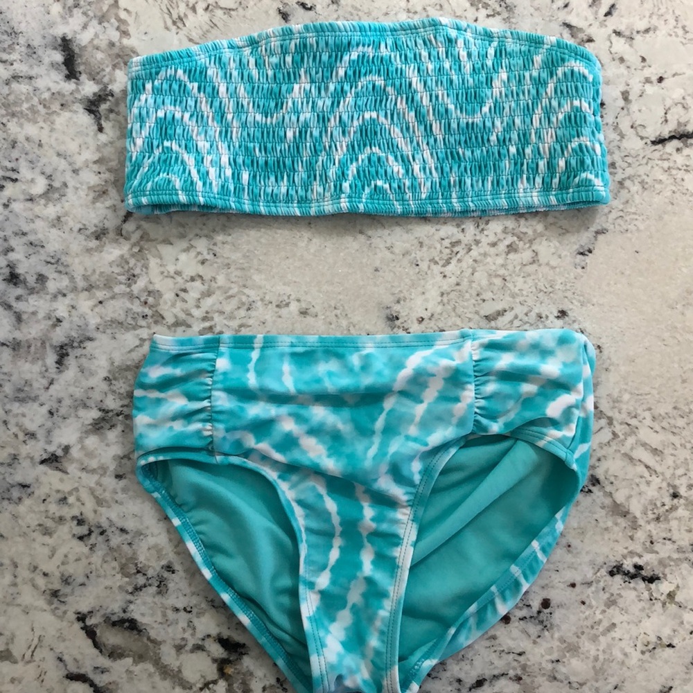 No strap girls bikini